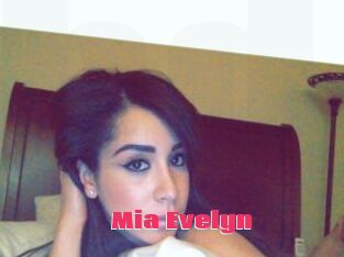 Mia_Evelyn