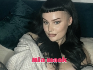 Mia_mack