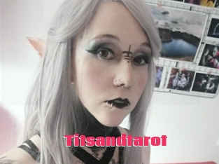 Titsandtarot